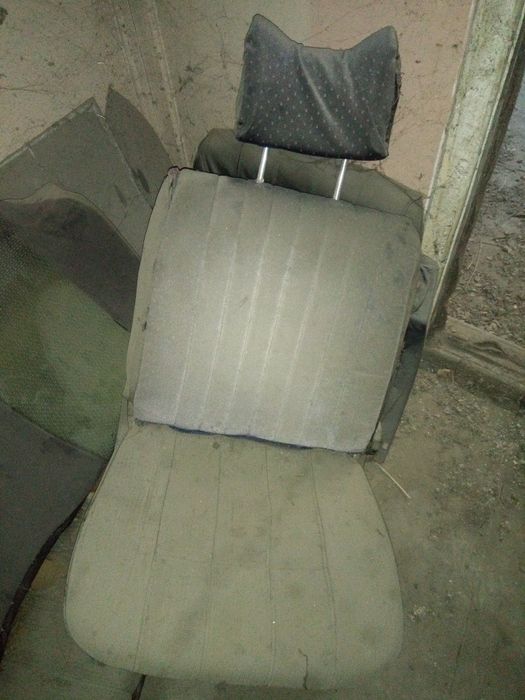 Седенья  передние от автомобиля
