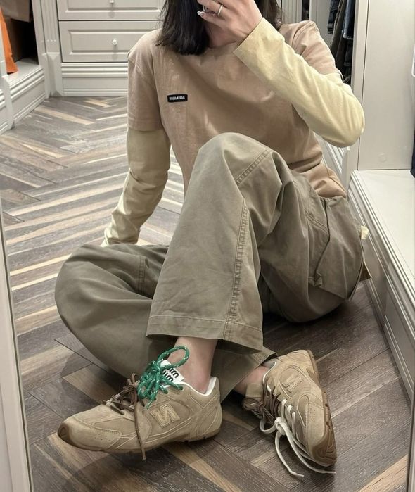 Sneakersy Miu Miu Beżowe