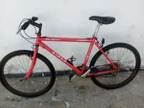 Bicicleta Sirla vermelha