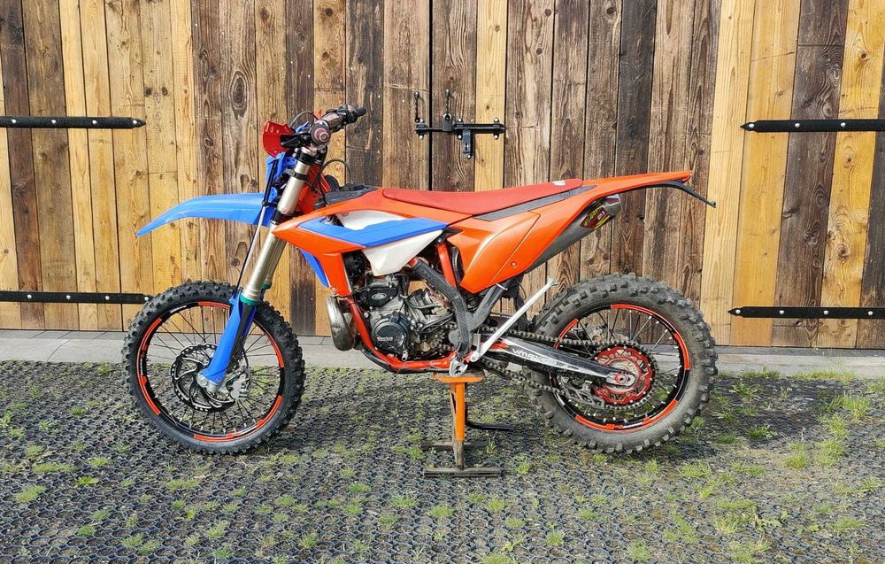 Beta Racing 300 My23 kyba, pełny FMF