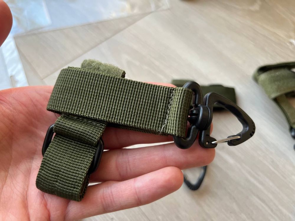 Гак метал з клапаном карабін для кріплення Molle E-Tac UP-409