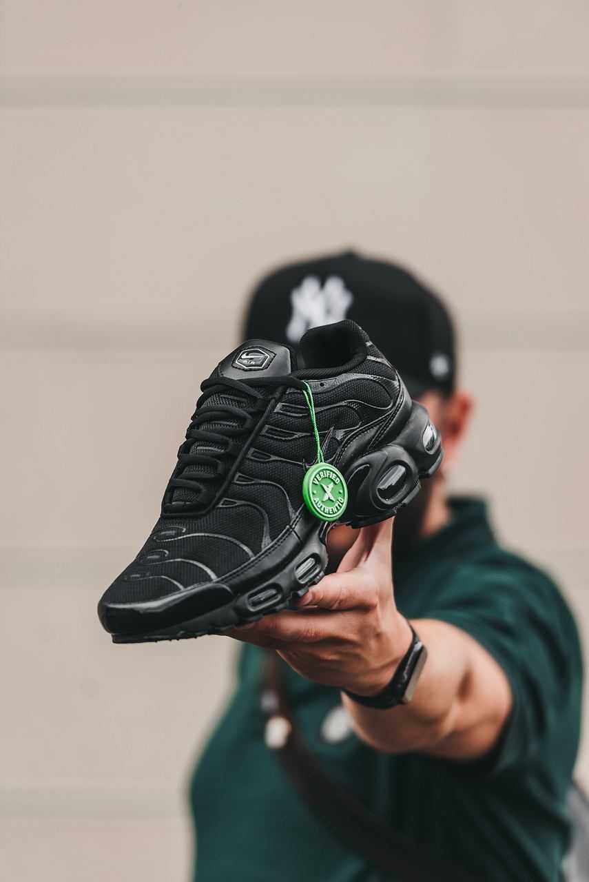 Кроссовки Nike Air Max TN Plus Triple Black