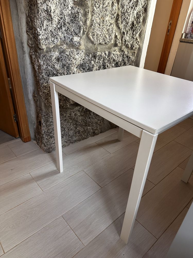 Mesa Meltorp IKEA como nova