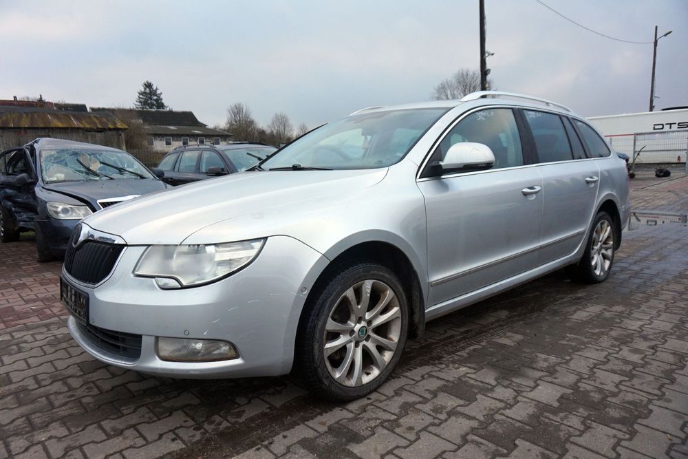 SKODA SUPERB II 3T KOMBI 2013 LA7W 2.0 TDI CFFB 140KM MTZ SREBRNY na części