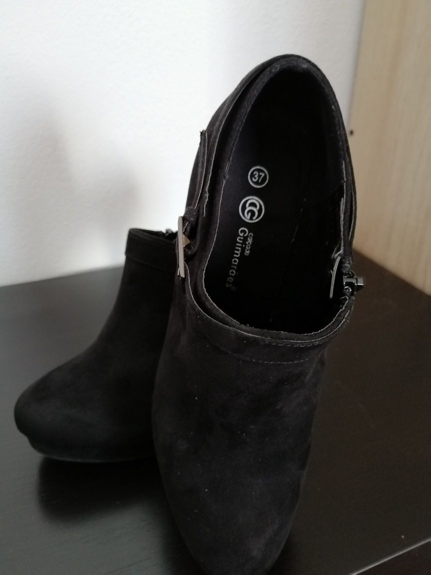 Sapatos / botins