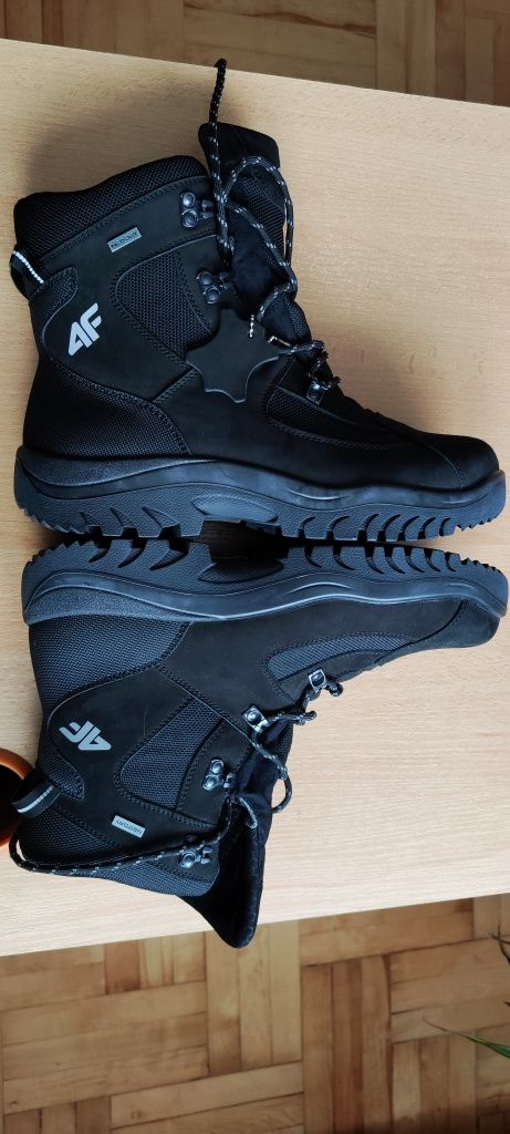 Buty 4F zimowe trekking taktyczne śniegowceE r. 42