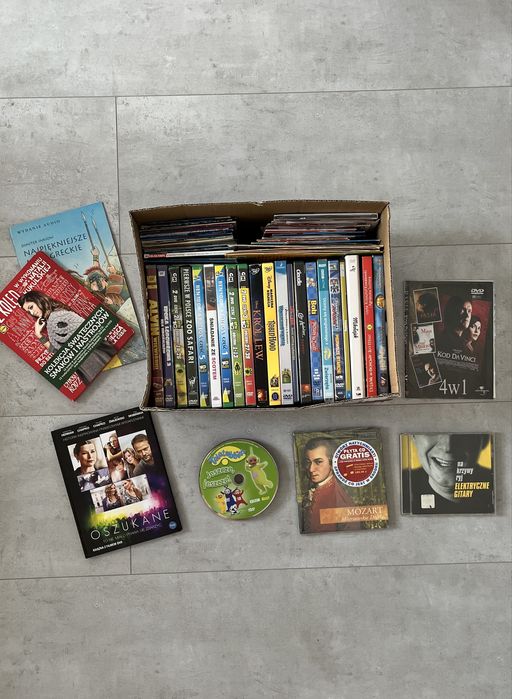 Zestaw płyt DVD filmów i bajek