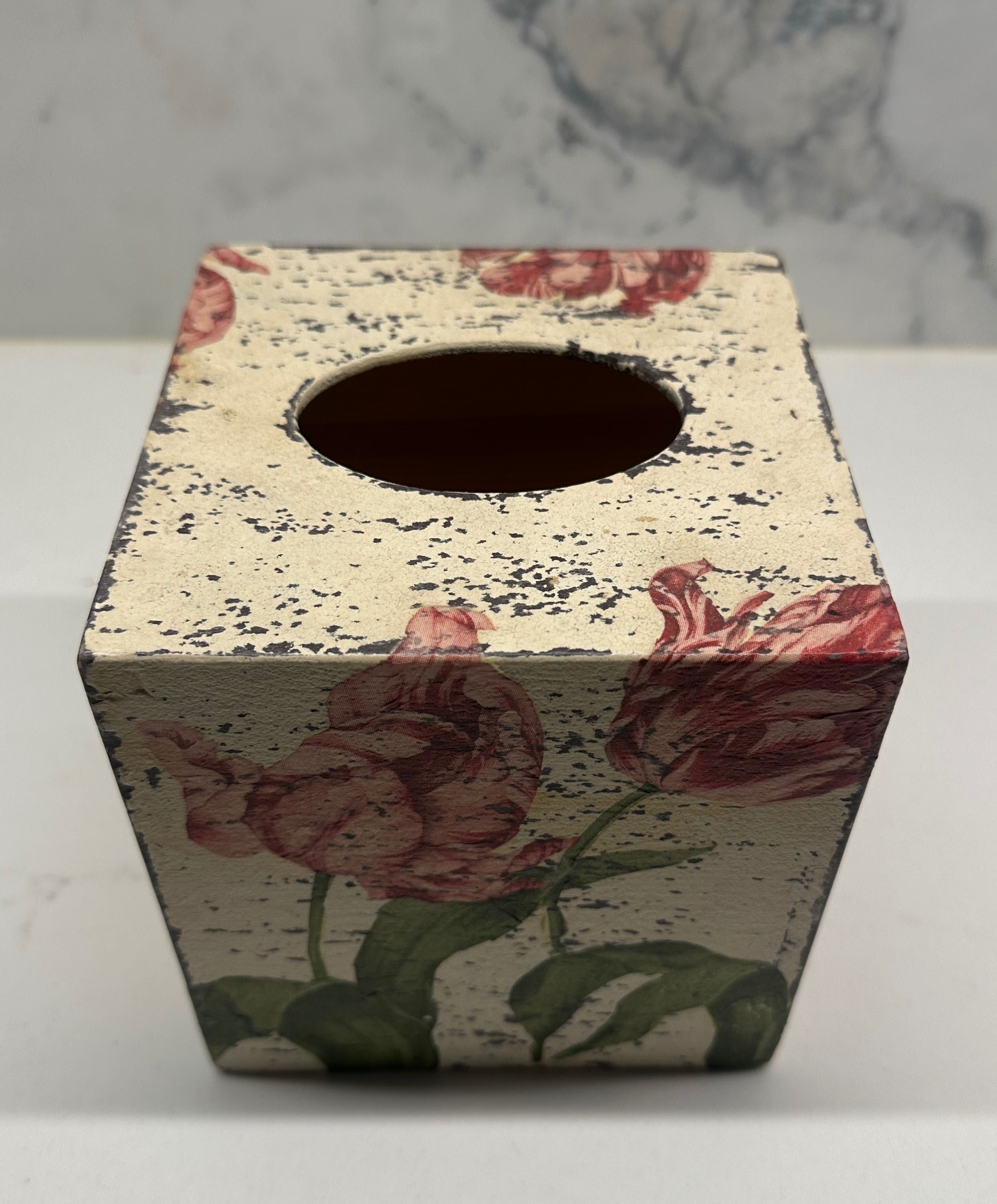 Chustecznik- pudełko do Decoupage.