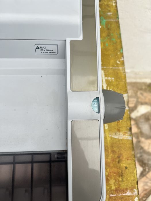 Encadernadora / Furadora Rexel CWB406 – Profissional