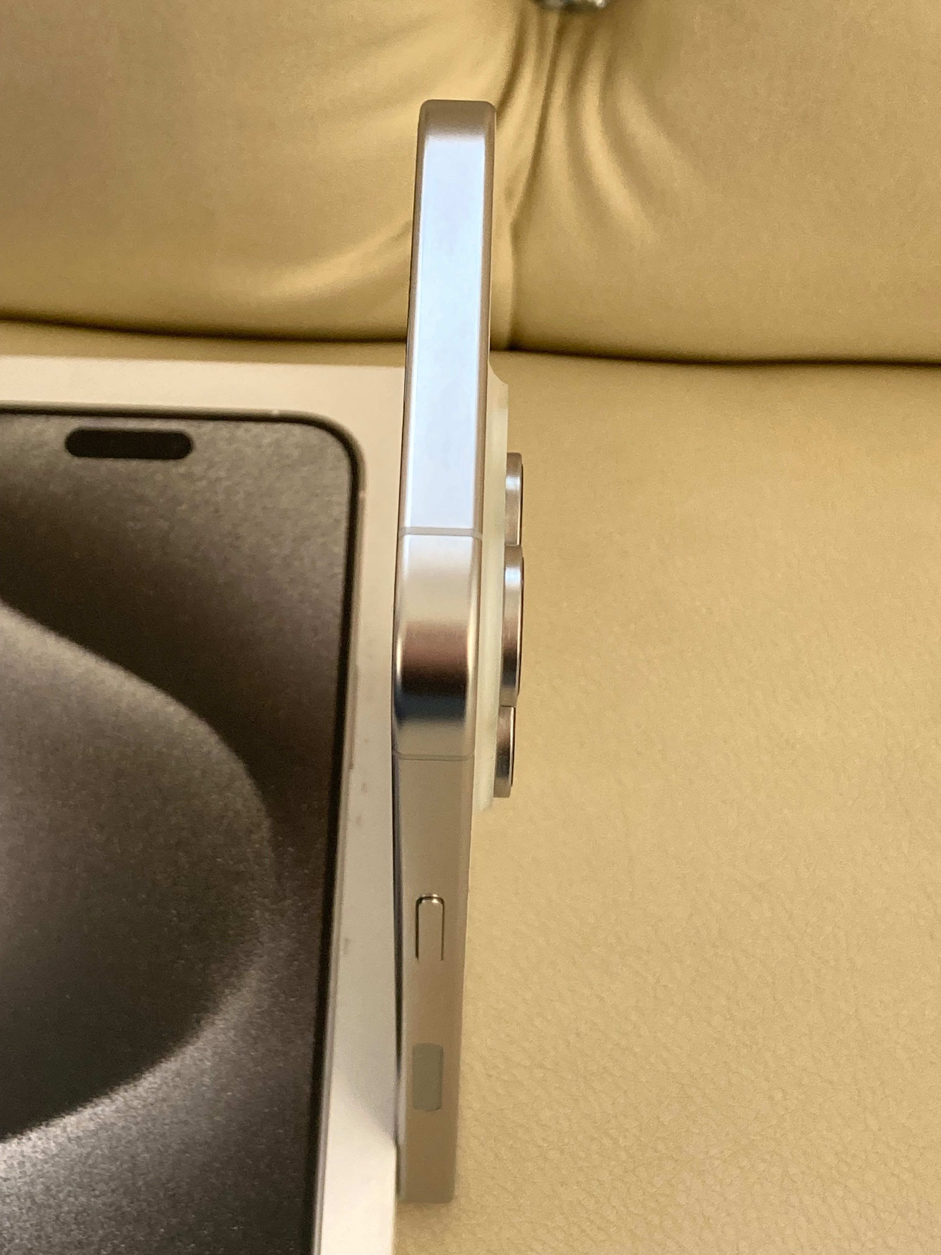 Apple iPhone 15 Pro Max 256 gb White Titanium неверлок идеал 35 циклов