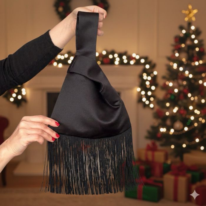 Сумка вузол із атласу з бахромою