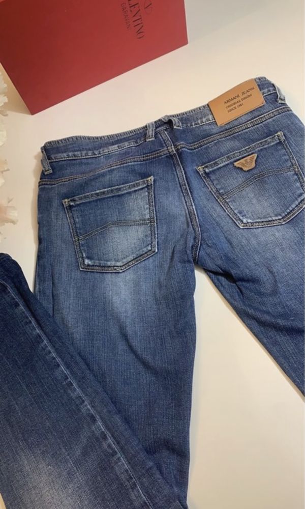 Spodnie jeansy Armani