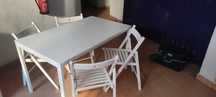 Mesa branca meltorp com 4 cadeiras