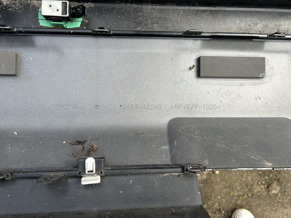 Toyota RAV4 (Тойотв Рав4 ) задній бампер