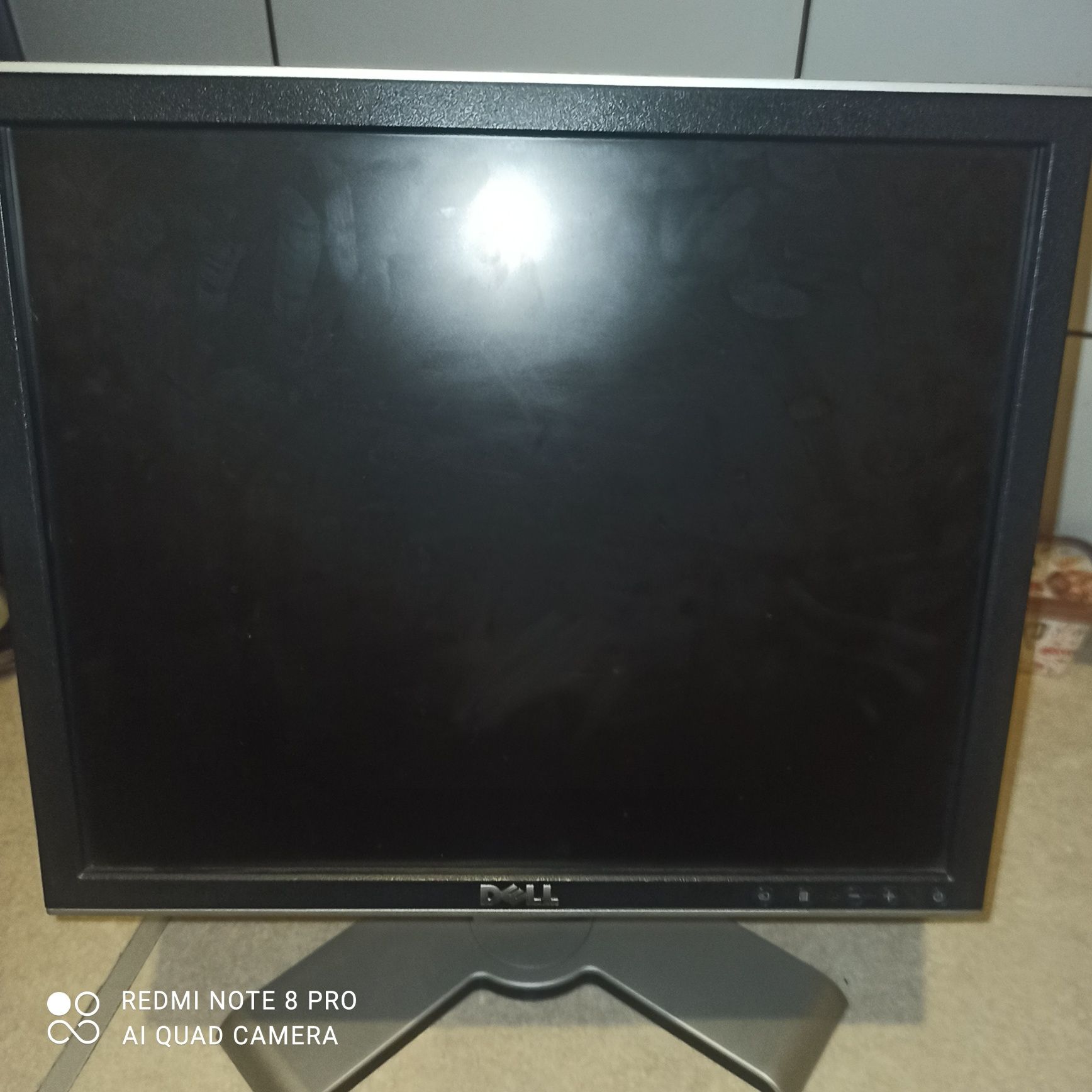 Monitor dell 17cali