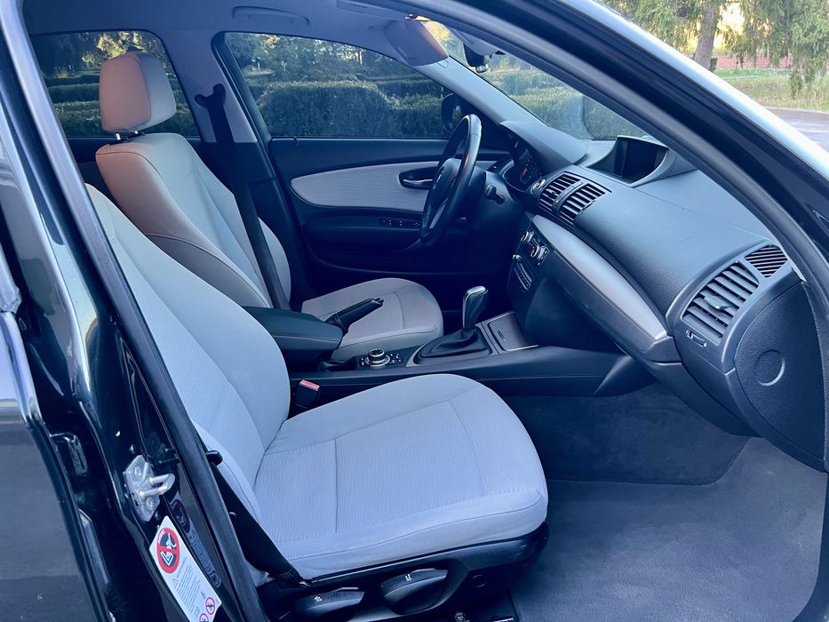 У продажy BMW 2.0 Бензин.Автомат