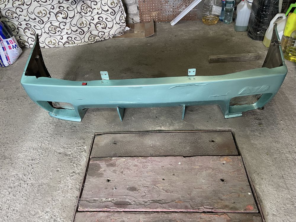 Продам б/у задний бампер AVR ВАЗ 2109