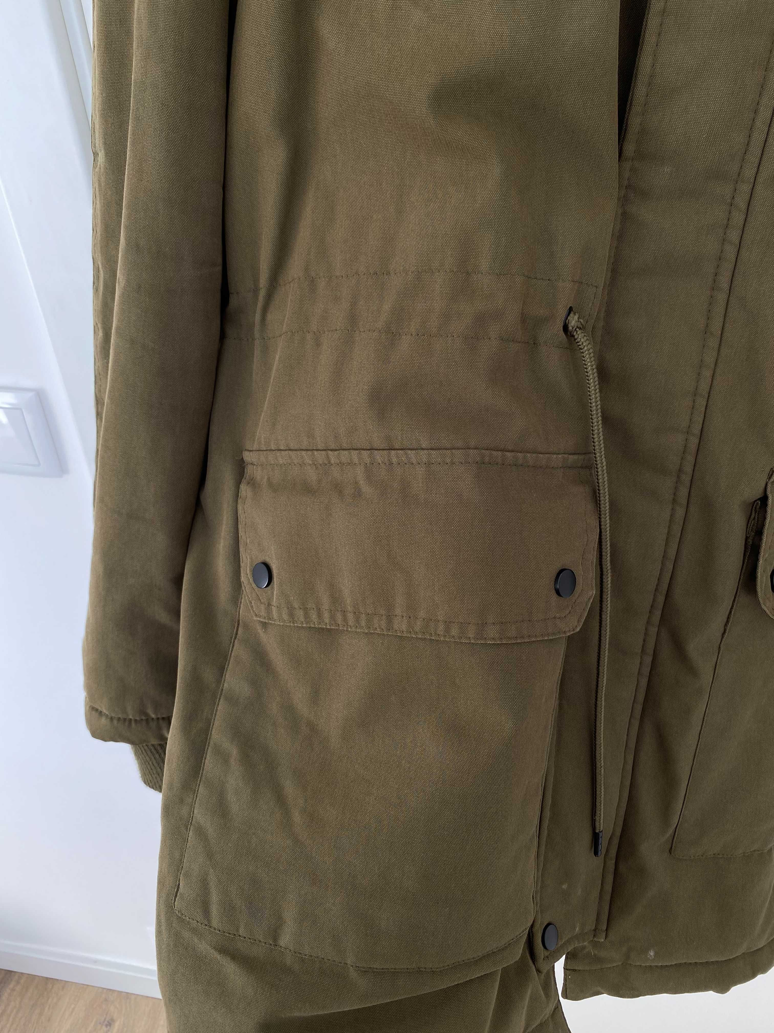 Casaco | Sobretudo | Parka muito quente da Bershka (Cor: verde seco)