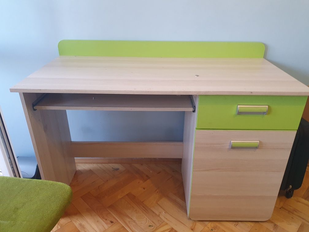 Biurko + krzesło obrotowe