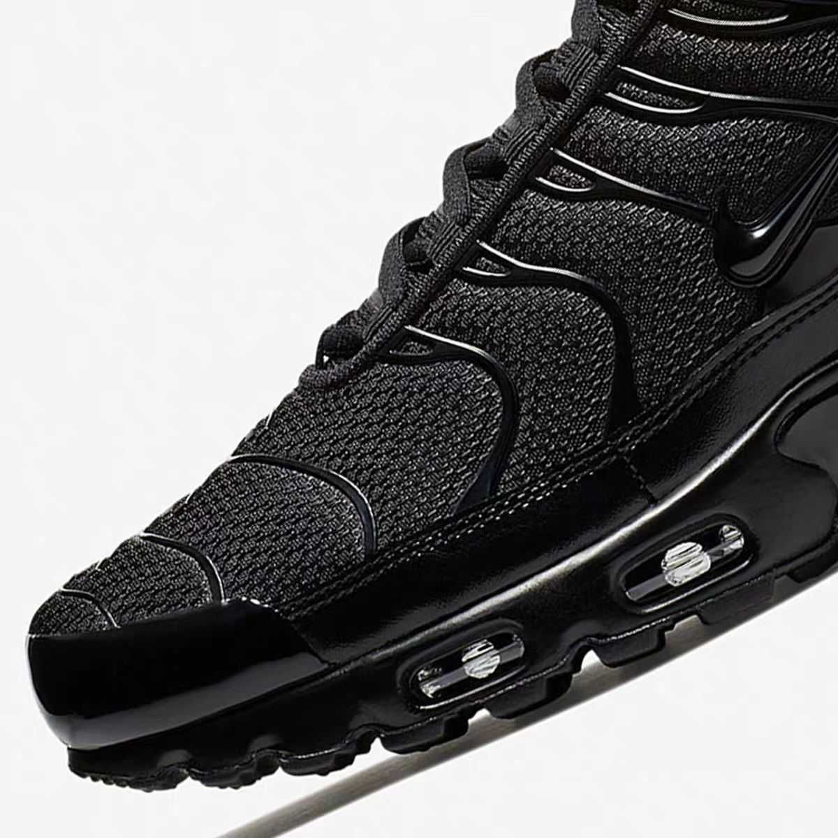 NikeAir_MaxTripleBlack r.43