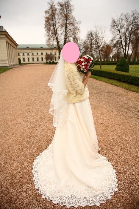 Продам шикарное свадебное платье 42-46р