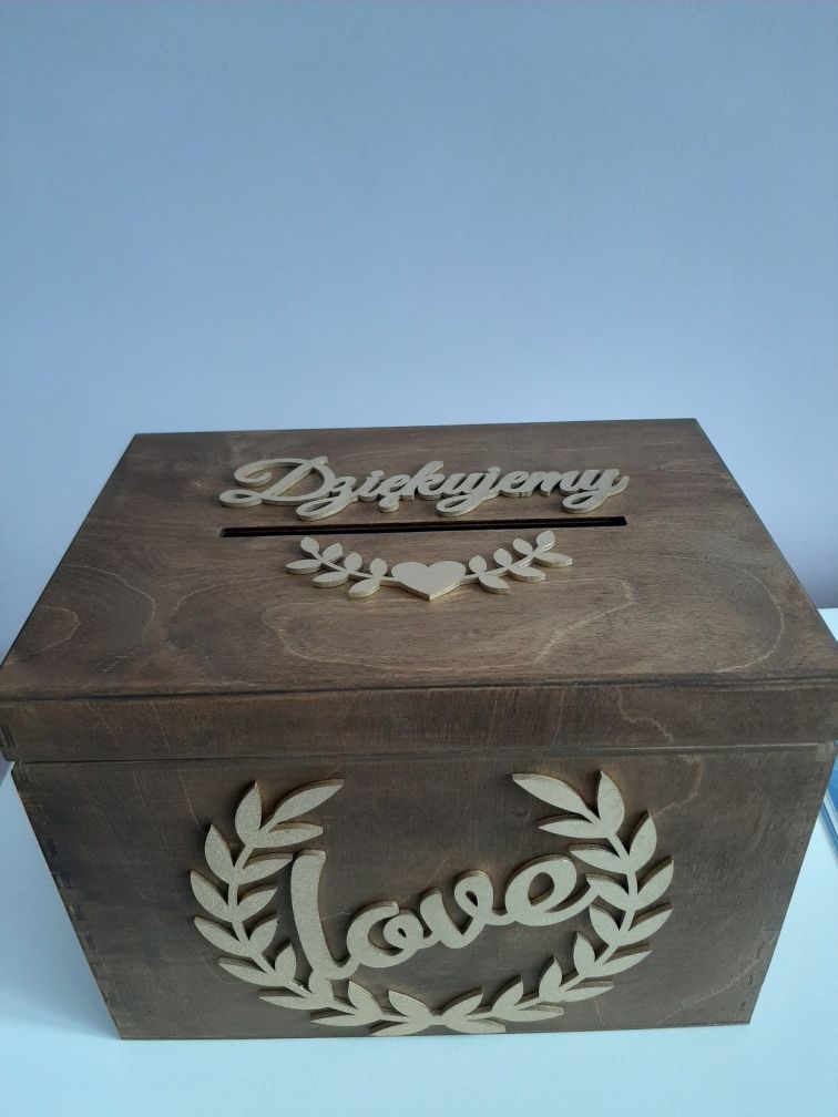 Drewniane pudełko na koperty i obrączki