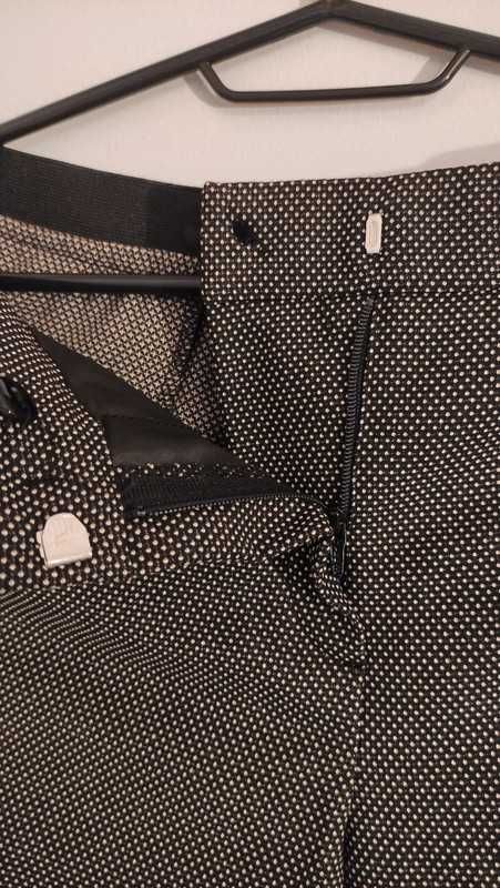 Eleganckie spodnie w kant z lampasem z boku sól i pieprz r. S/M