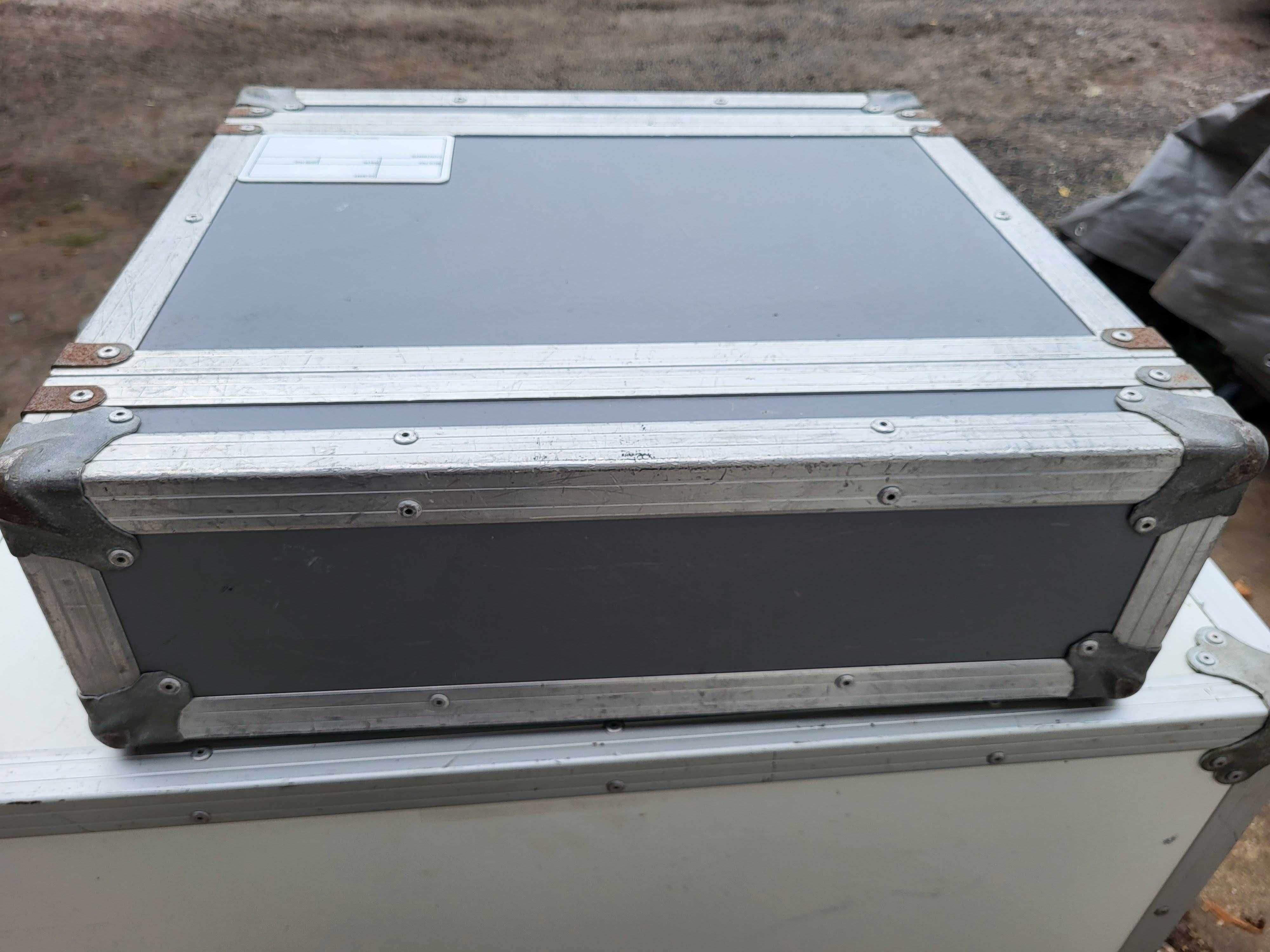 RACK 3U 1x szyna 39cm do klapy case  flightcase, kejs FAKTURA