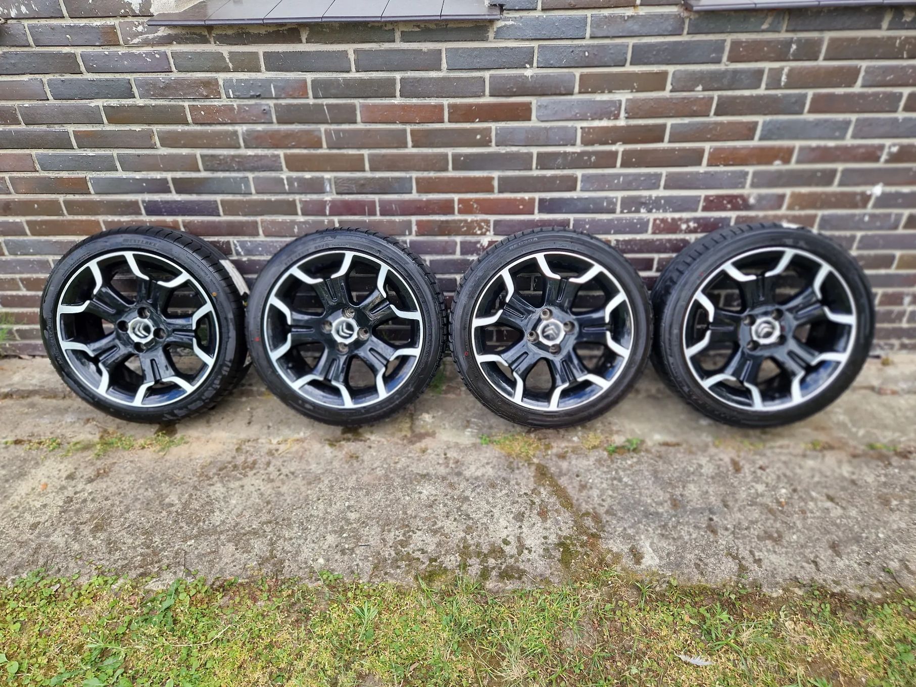 Citroen DS3 Felgi Opony 17 Komplet Opony 2024
