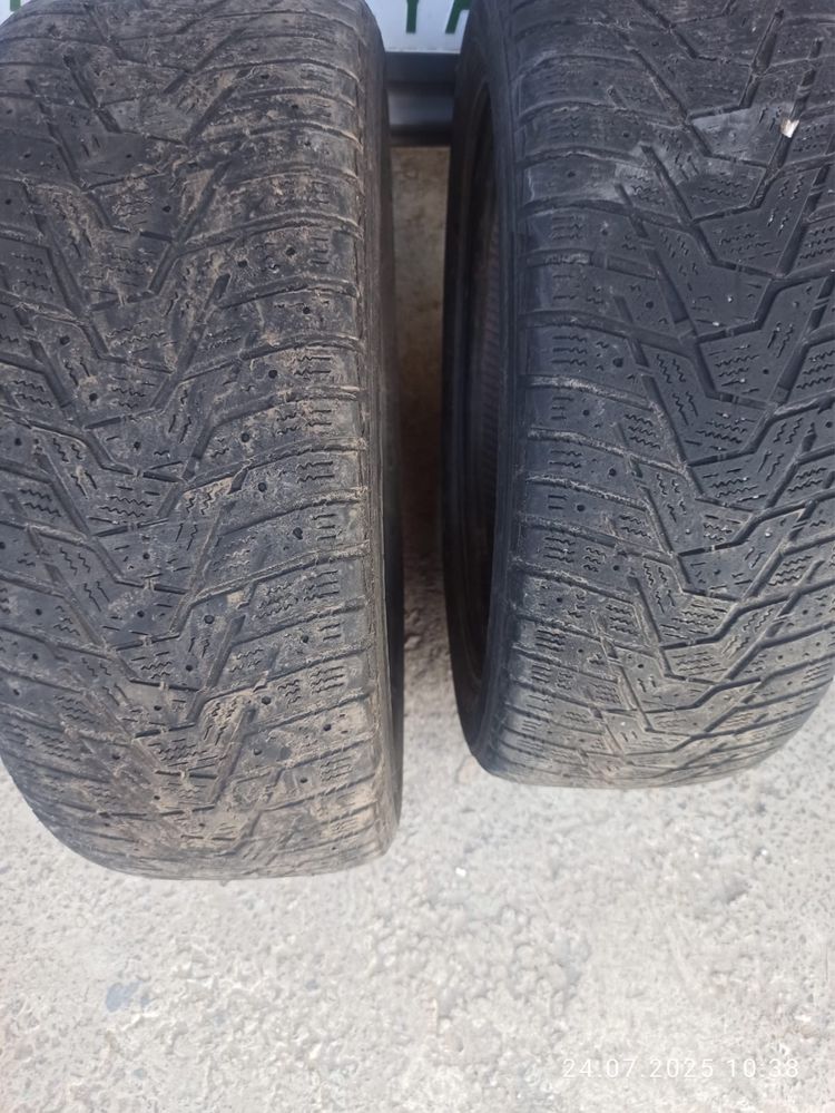 Зимние шини 215 55 17