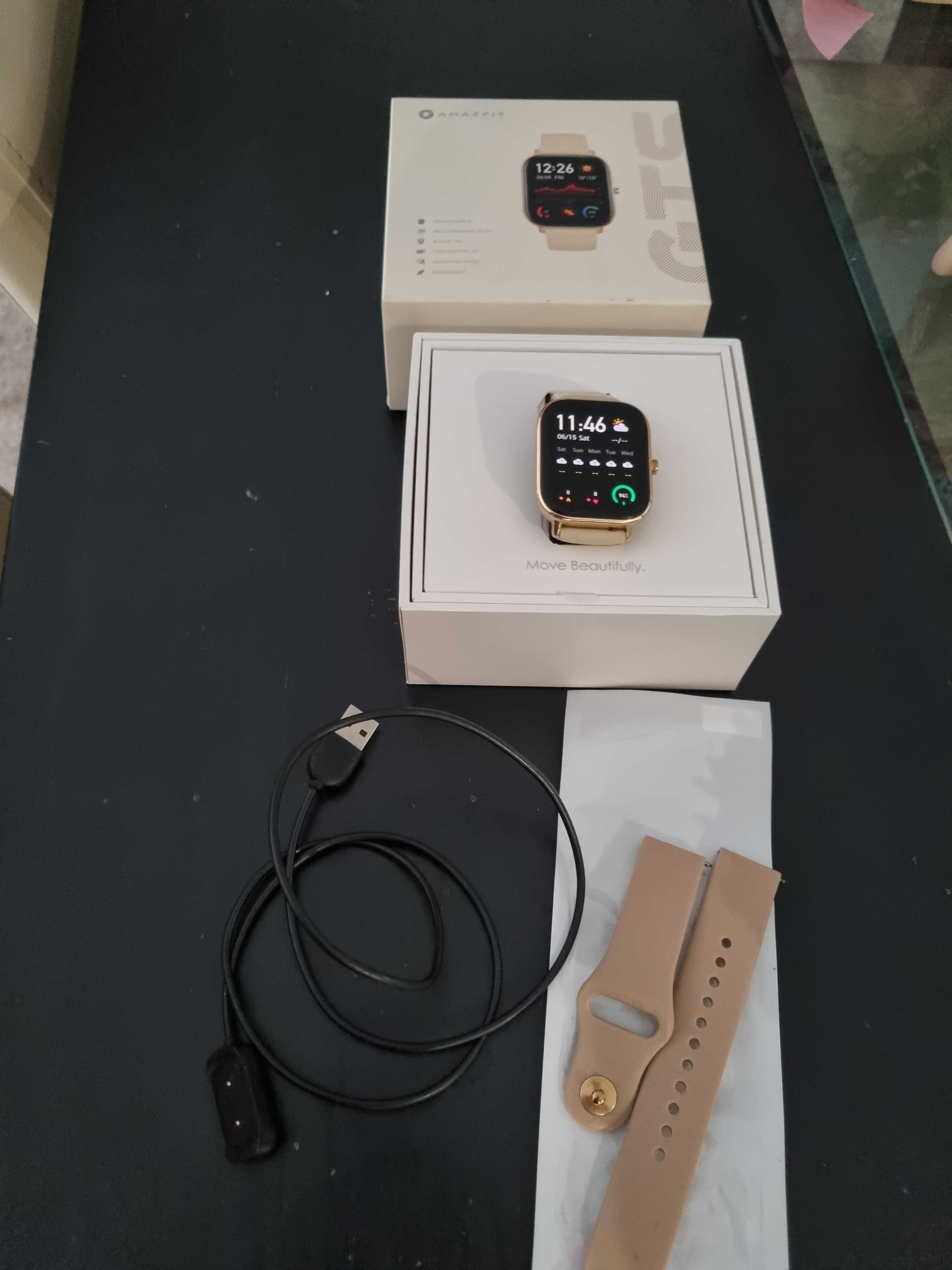 Smartwatch Amazfit GTS dourado