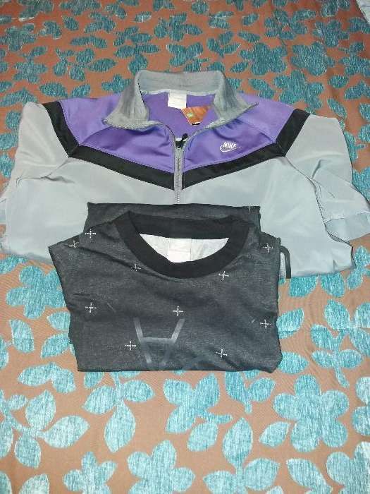 lote casaco e blusa nike