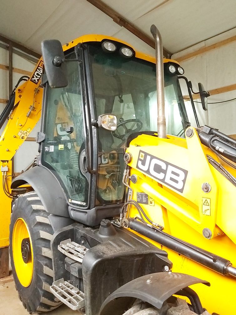 Jcb 3cx 2017 рік