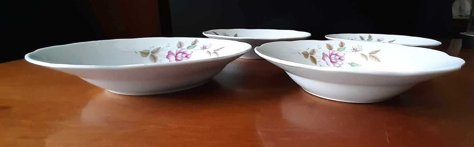 Talerze głębokie porcelana chińska z różyczkami (4 szt) | PRL, vintage