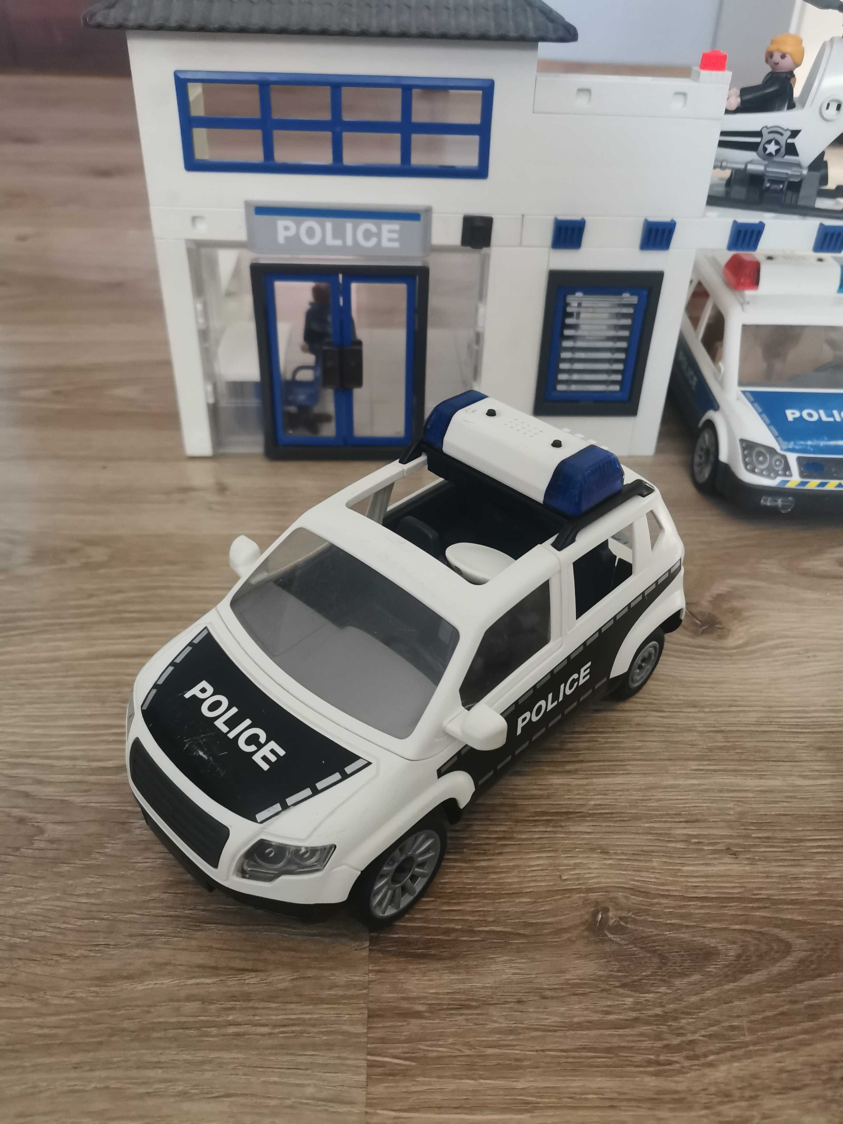 Playmobil posterunek policji helikopter i dwa samochody