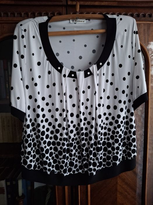 Продается футболка женская большого размера, дешево