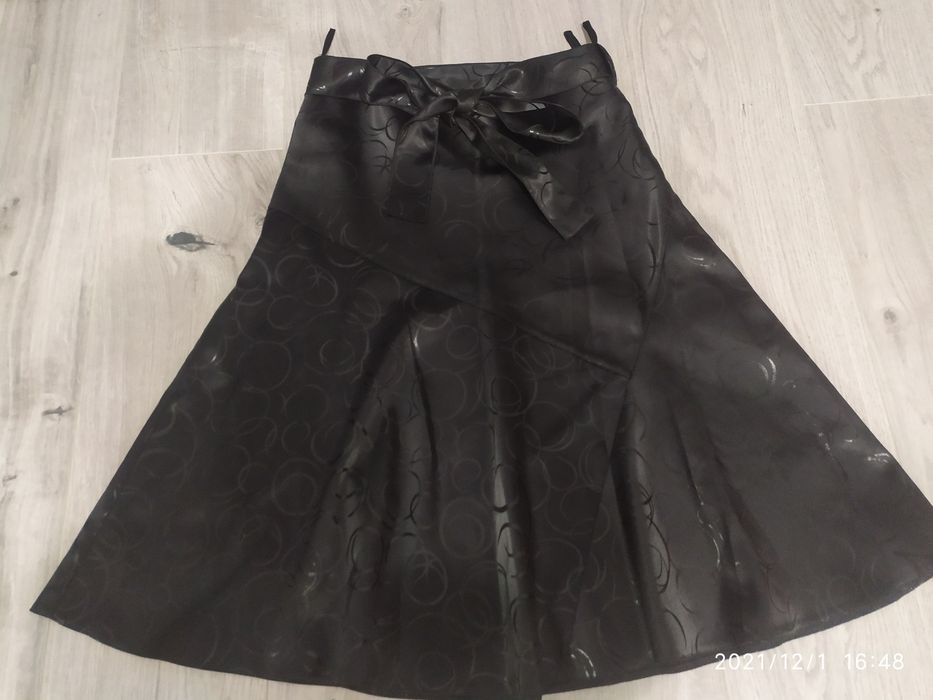 Elegancka czarna spódnica damska plisowana 36