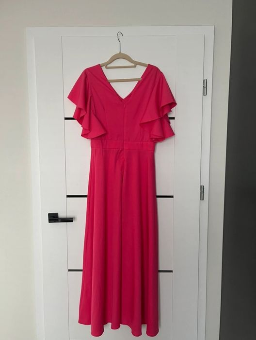 Sukienka midi z pełnego koła. Kulunove lou
Uszyta z pełnego koła, feno