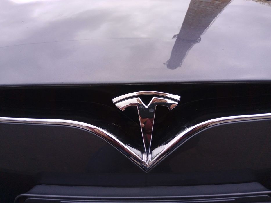Tesla Model S 75D Dual Motor