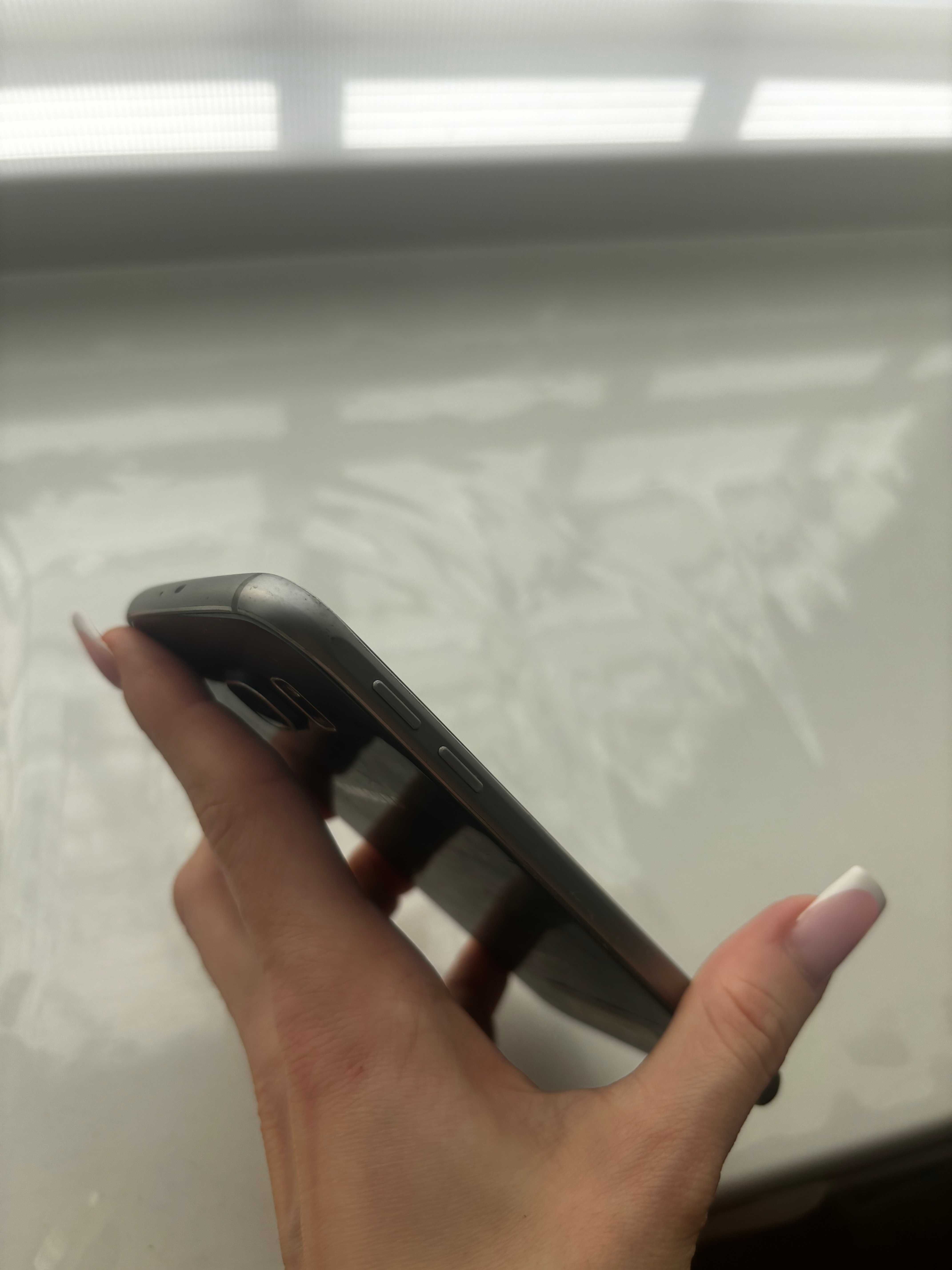 Телефон Samsung Galaxy S6