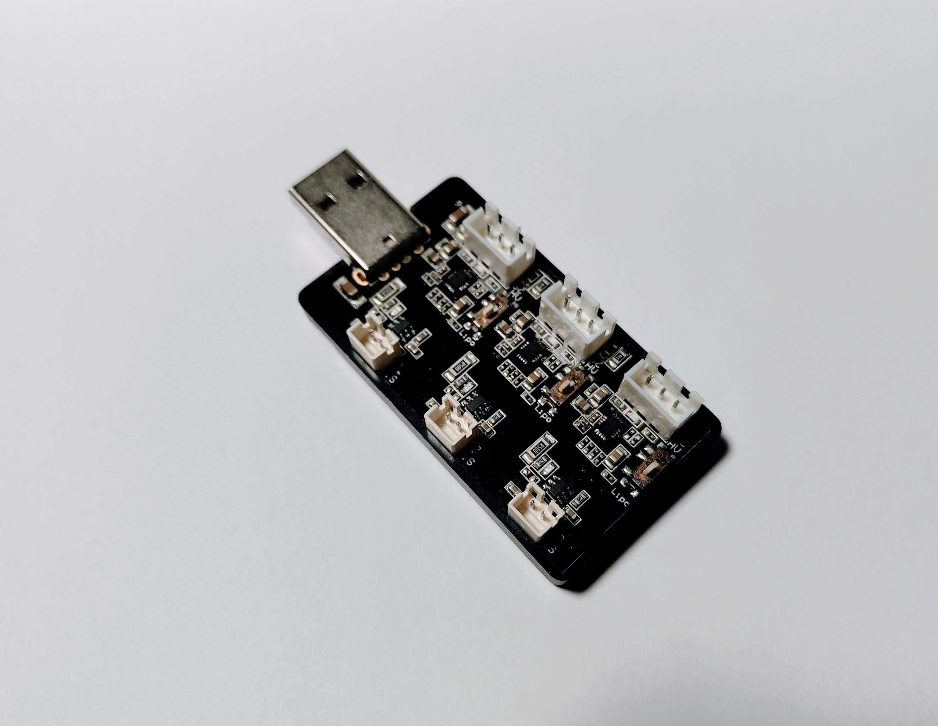 Emax Tinyhawk S + nadajnik FlySky FS-i6 (10 kanałów) + akcesoria