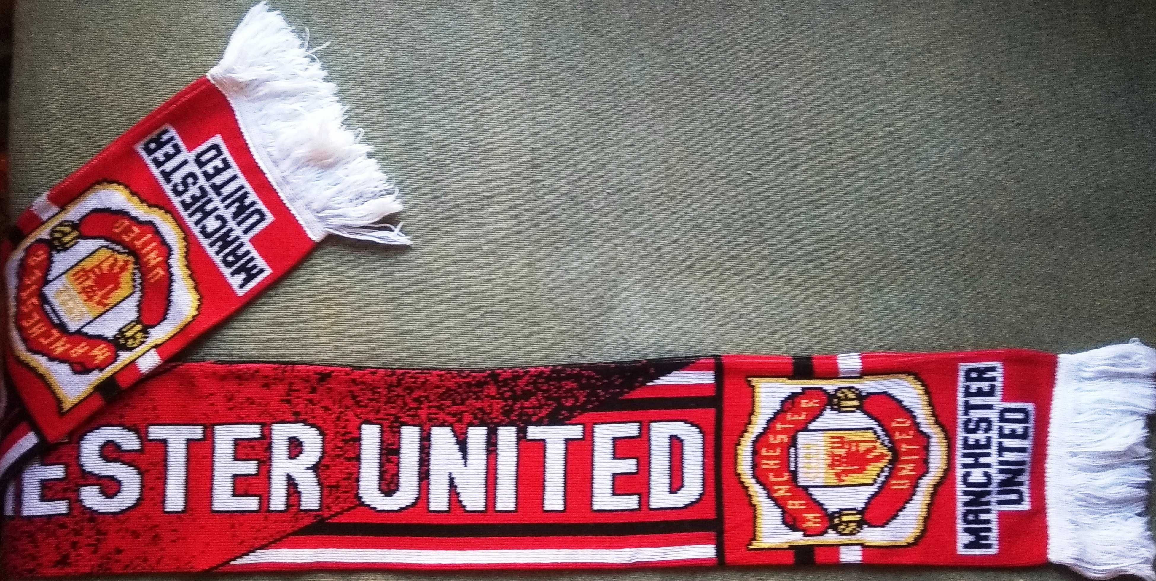 Шарф футбольного клубу Manchester United