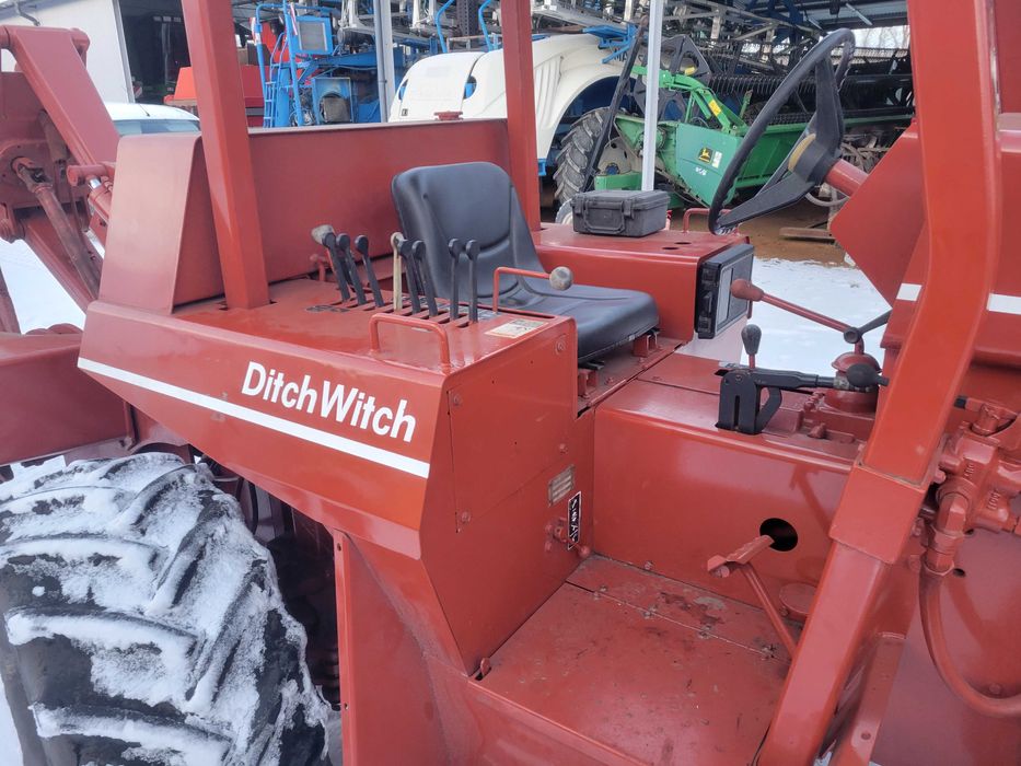 Koparka łańcuchowa Ditch Witch , Case