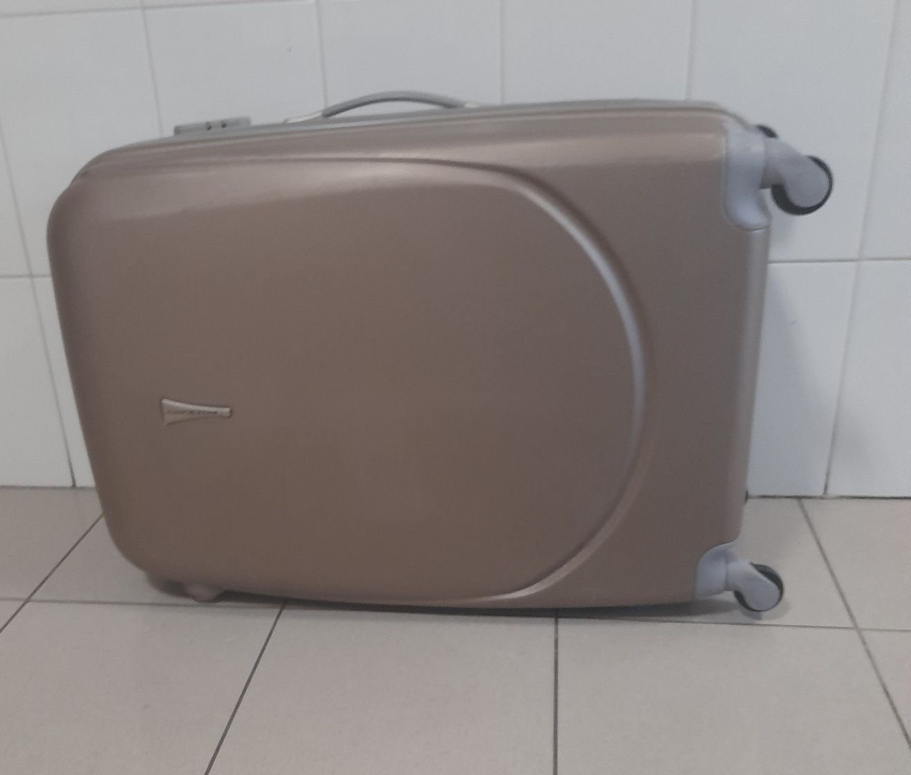 Mala de viagem- capacidade  até 23 kg