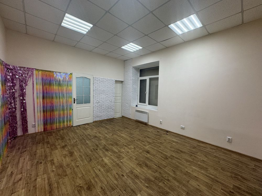 Продаж комерційного приміщення! Центр міста!
