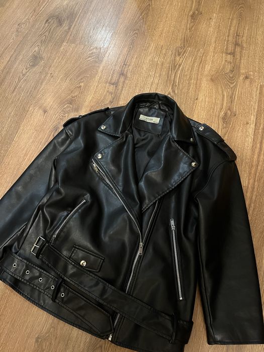 Шкіряна куртка жіноча