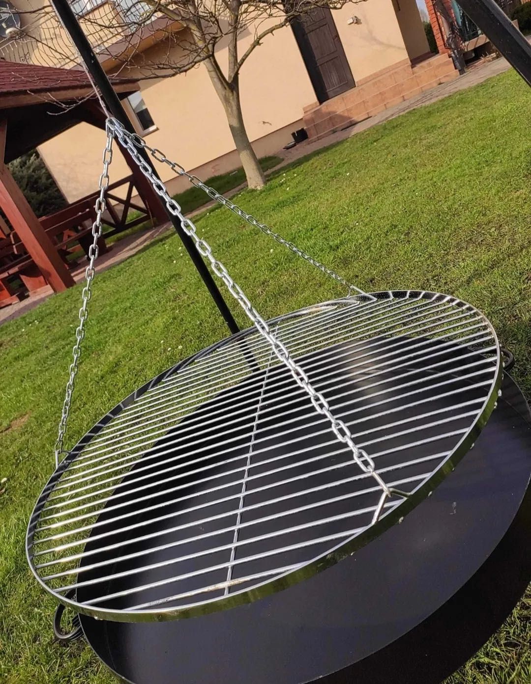 Grill ogrodowy trójnóg  70 cm  średnica. Wys. 185cm   zestaw nowy !