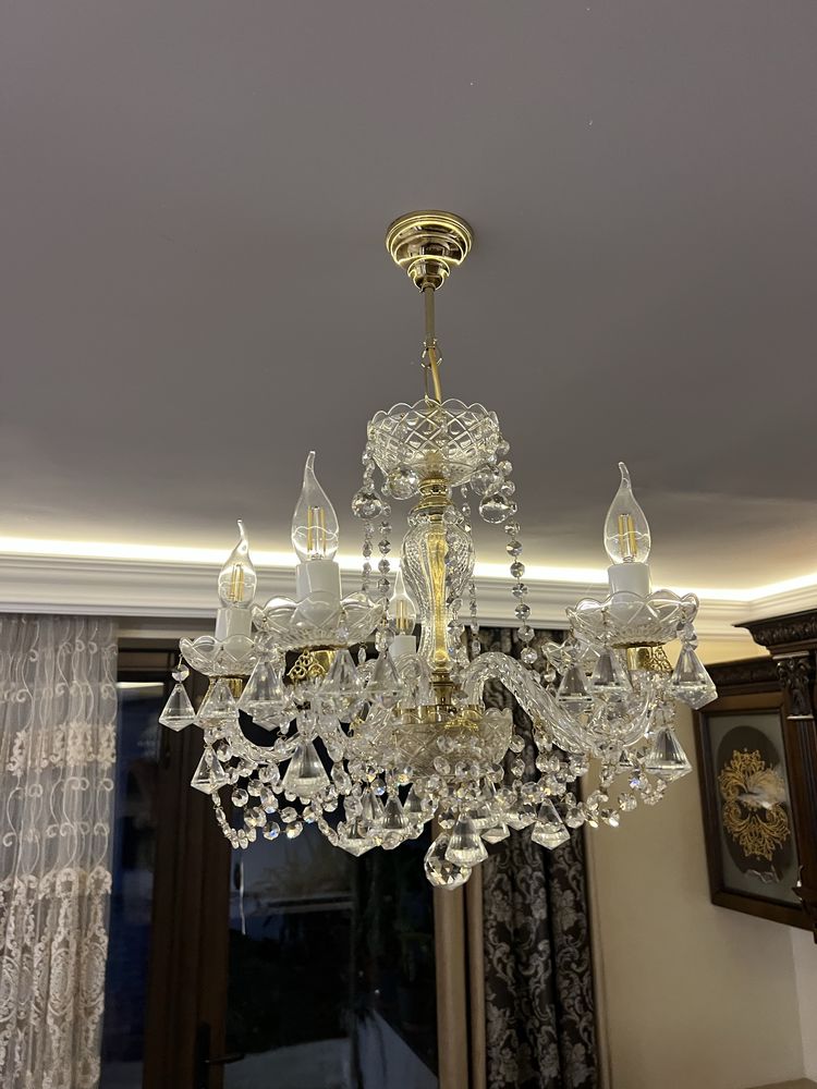 Люстра хрустальна