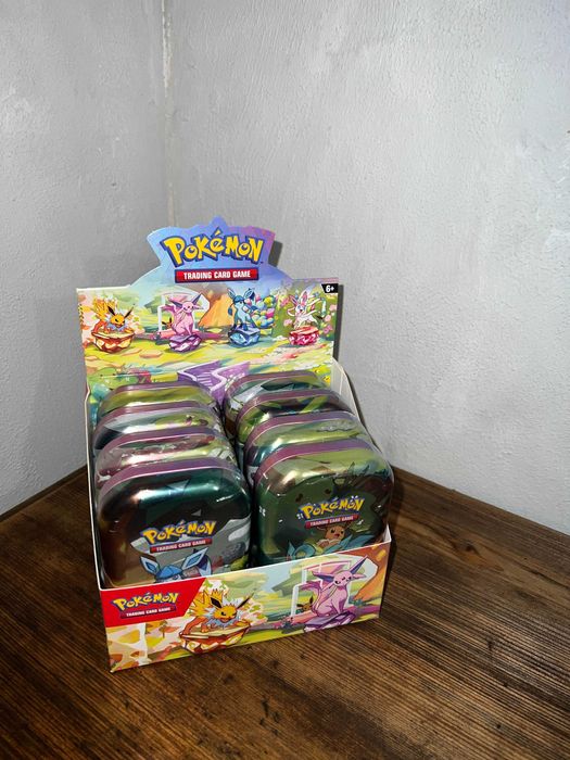 Prismatic Evolutions mini tin Display niezafoliowany.
