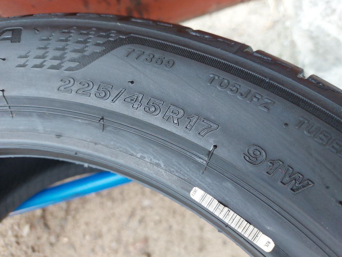 225/45/17 R17 Bridgestone Turanza T005 4шт ціна за 1шт літо шини